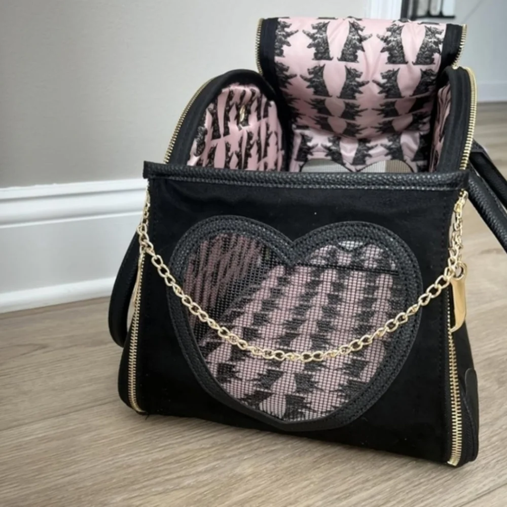 NWT Juicy Couture Pet Carrier Black & Pink Travel Bag for Small Dog & Cat.